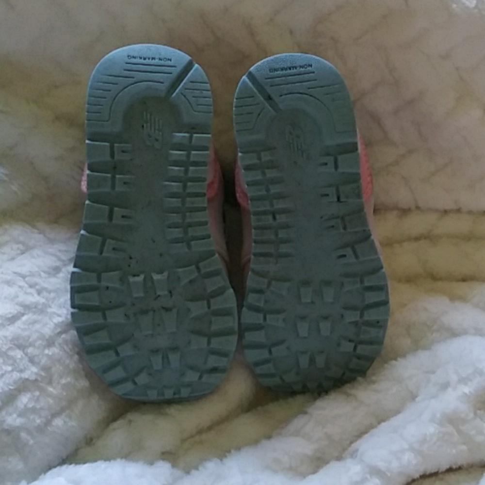 3 00 New balance 574 must be bundled ❤️ 💙 💜 - Picture 2 of 4